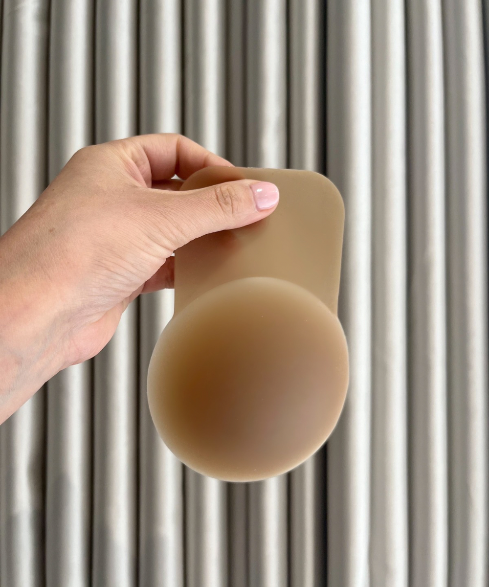 Bra adhesive bra nipple cover