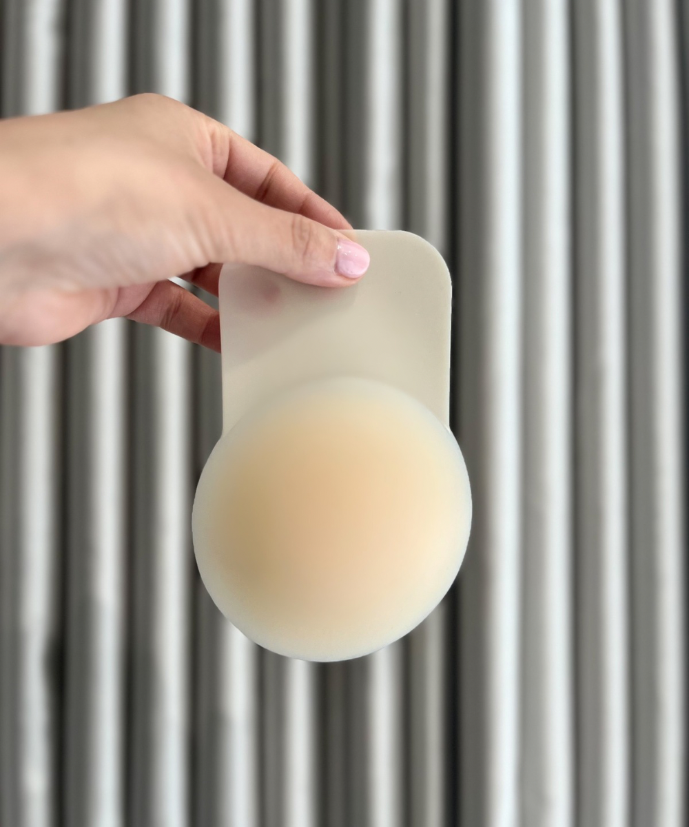 Bra adhesive bra nipple cover